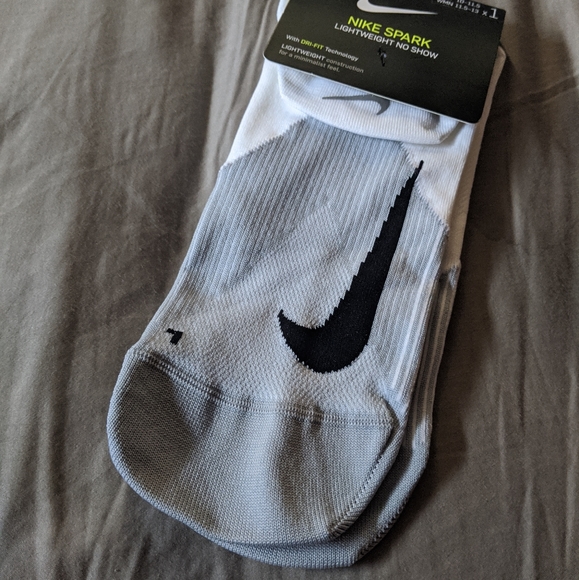 nike spark lightweight no show socks